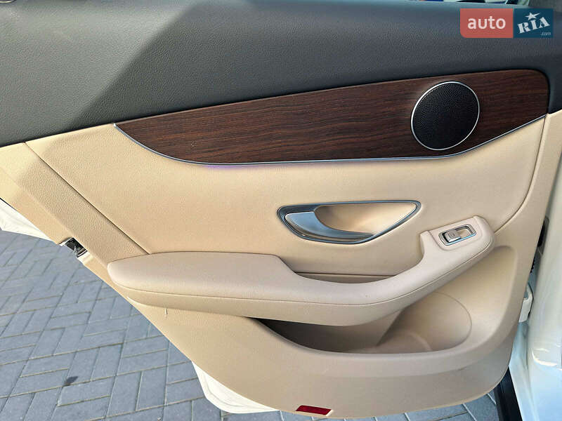 Позашляховик / Кросовер Mercedes-Benz GLC-Class 2021 в Одесі