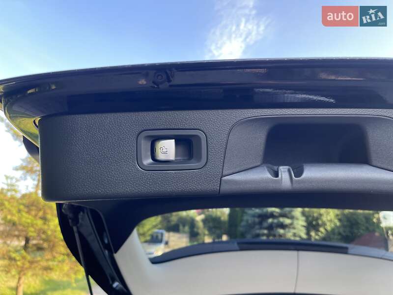 Позашляховик / Кросовер Mercedes-Benz GLC-Class 2016 в Львові