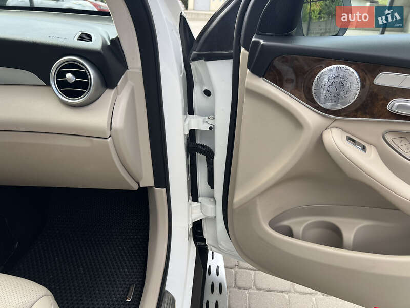 Позашляховик / Кросовер Mercedes-Benz GLC-Class 2019 в Рівному