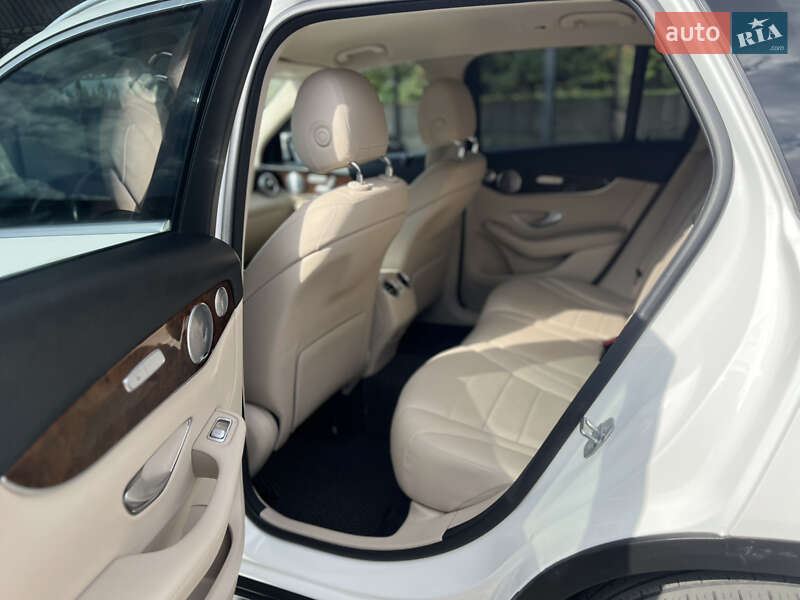 Позашляховик / Кросовер Mercedes-Benz GLC-Class 2019 в Рівному