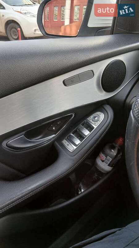 Позашляховик / Кросовер Mercedes-Benz GLC-Class 2015 в Одесі фото 8 Позашляховик / Кросовер Mercedes-Benz GLC-Class 2015 в Одесі