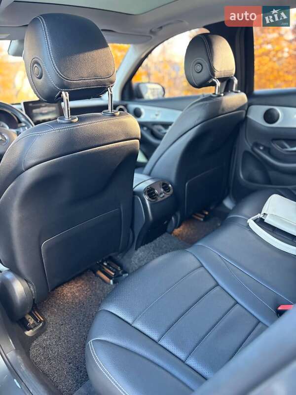 Внедорожник / Кроссовер Mercedes-Benz GLC-Class 2017 в Киеве