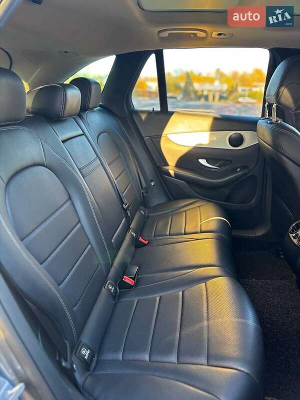 Внедорожник / Кроссовер Mercedes-Benz GLC-Class 2017 в Киеве