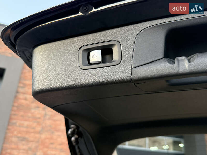 Позашляховик / Кросовер Mercedes-Benz GLC-Class 2021 в Чернівцях