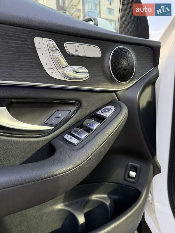Позашляховик / Кросовер Mercedes-Benz GLC-Class 2020 в Києві фото 17 Позашляховик / Кросовер Mercedes-Benz GLC-Class 2020 в Києві