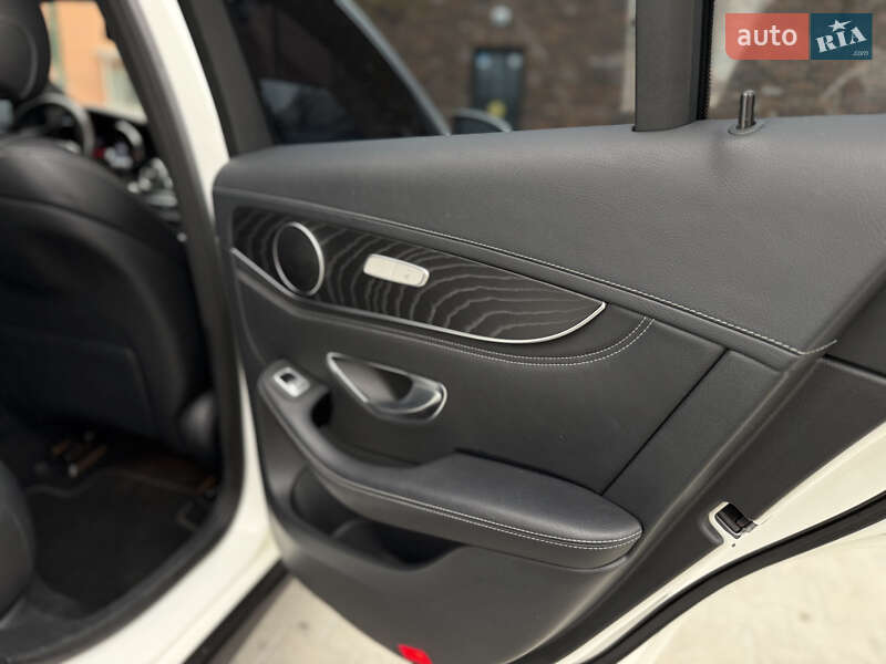 Внедорожник / Кроссовер Mercedes-Benz GLC-Class 2017 в Киеве