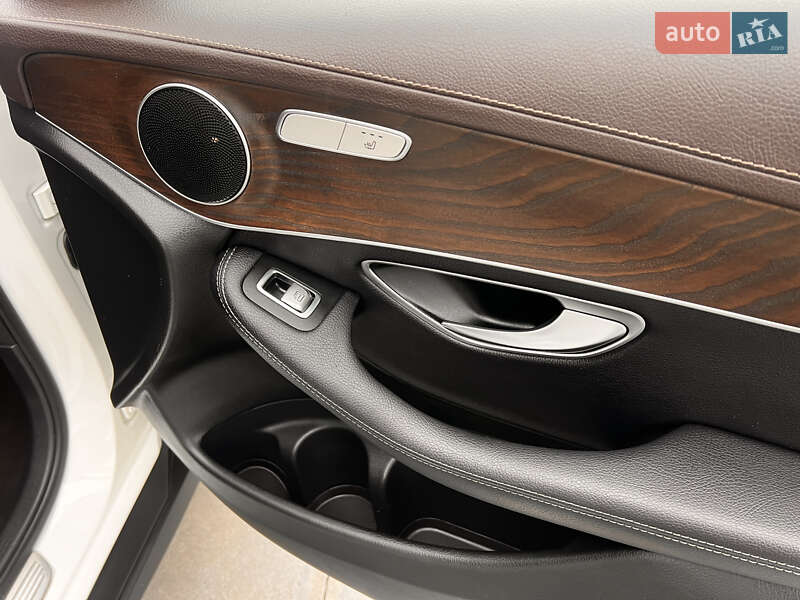 Позашляховик / Кросовер Mercedes-Benz GLC-Class 2017 в Києві фото 29 Позашляховик / Кросовер Mercedes-Benz GLC-Class 2017 в Києві