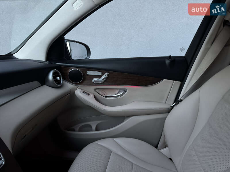 Позашляховик / Кросовер Mercedes-Benz GLC-Class 2020 в Луцьку