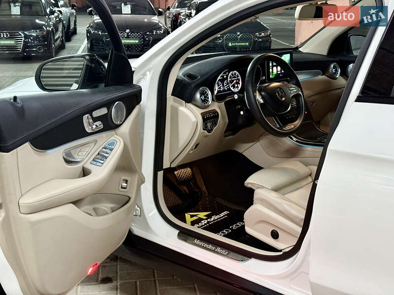 Внедорожник / Кроссовер Mercedes-Benz GLC-Class 2017 в Киеве фото 12 Внедорожник / Кроссовер Mercedes-Benz GLC-Class 2017 в Киеве