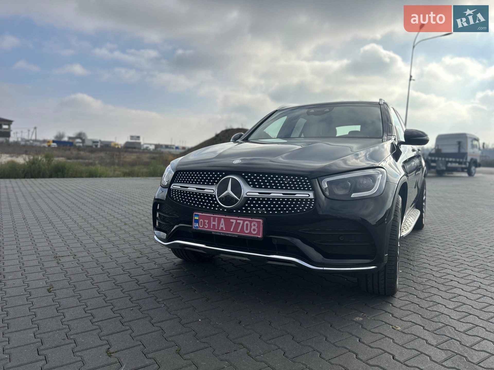 2021 Mercedes-Benz GLC - мініатюра 2