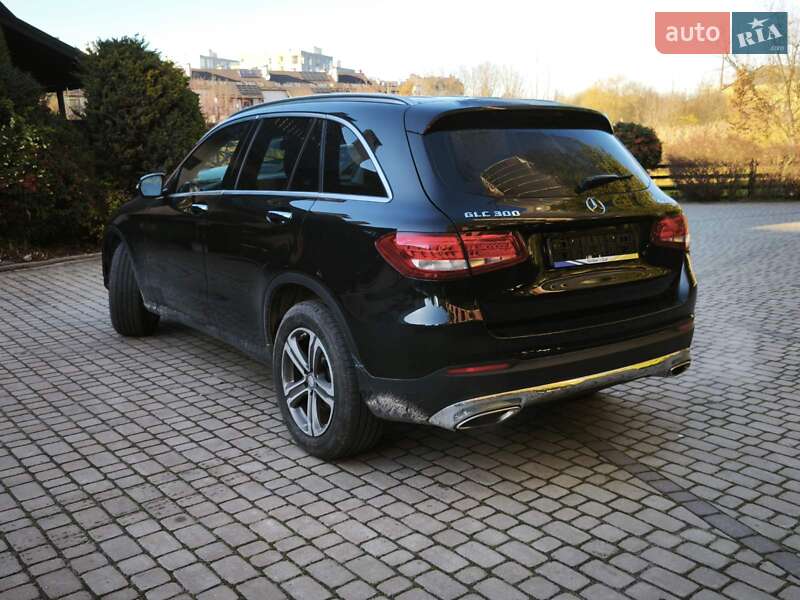 Позашляховик / Кросовер Mercedes-Benz GLC-Class 2016 в Львові