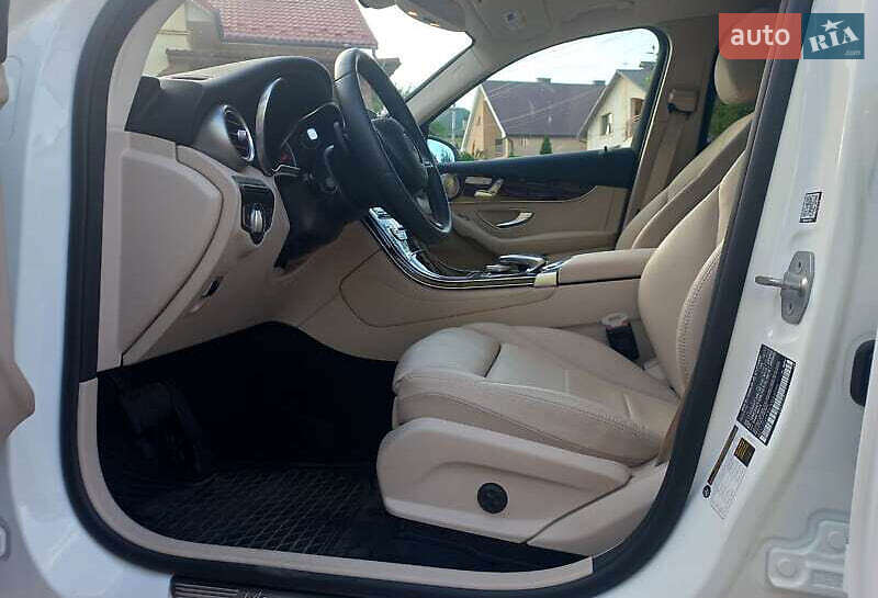 Внедорожник / Кроссовер Mercedes-Benz GLC-Class 2017 в Киеве