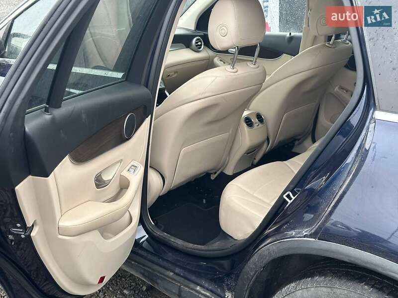 Внедорожник / Кроссовер Mercedes-Benz GLC-Class 2016 в Луцке