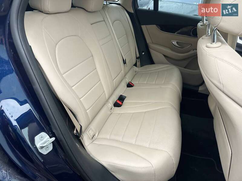 Внедорожник / Кроссовер Mercedes-Benz GLC-Class 2016 в Луцке