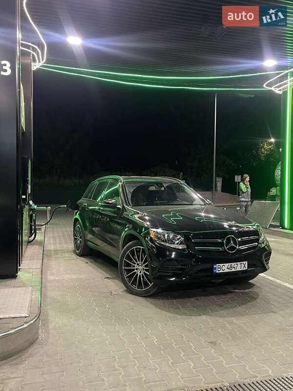 Внедорожник / Кроссовер Mercedes-Benz GLC-Class 2016 в Львове фото 5 Внедорожник / Кроссовер Mercedes-Benz GLC-Class 2016 в Львове