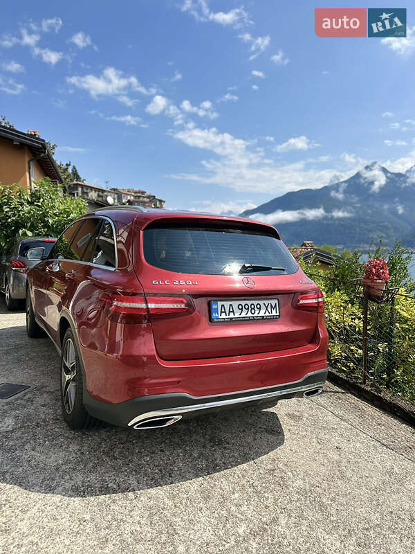 Внедорожник / Кроссовер Mercedes-Benz GLC-Class 2016 в Киеве