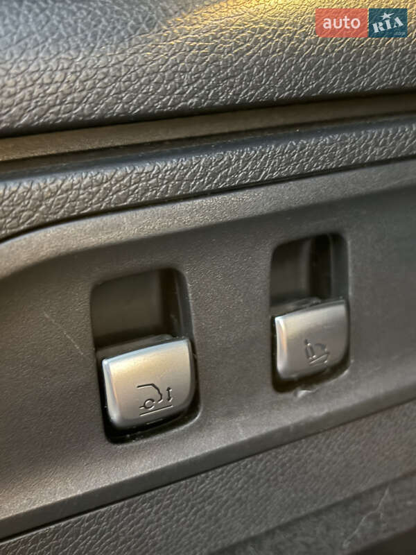 Внедорожник / Кроссовер Mercedes-Benz GLC-Class 2017 в Киеве фото 20 Внедорожник / Кроссовер Mercedes-Benz GLC-Class 2017 в Киеве