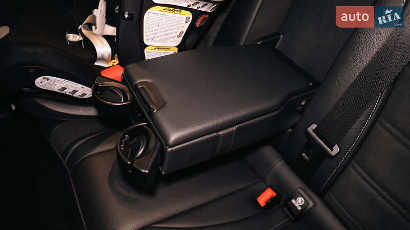 Внедорожник / Кроссовер Mercedes-Benz GLC-Class 2018 в Киеве