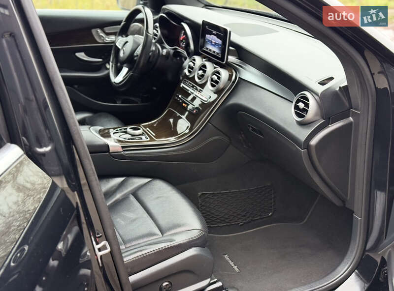Внедорожник / Кроссовер Mercedes-Benz GLC-Class 2016 в Киеве