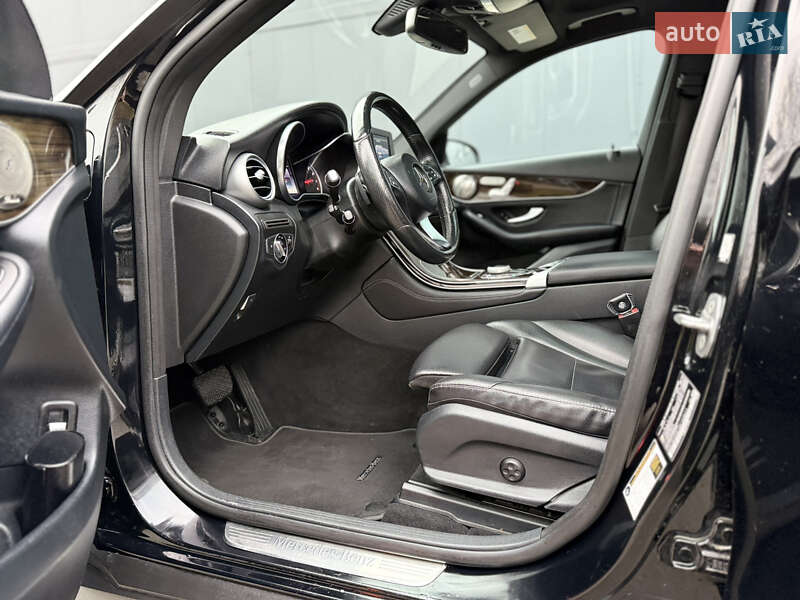 Внедорожник / Кроссовер Mercedes-Benz GLC-Class 2016 в Киеве