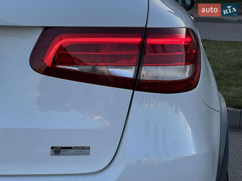 Внедорожник / Кроссовер Mercedes-Benz GLC-Class 2016 в Киеве фото 16 Внедорожник / Кроссовер Mercedes-Benz GLC-Class 2016 в Киеве