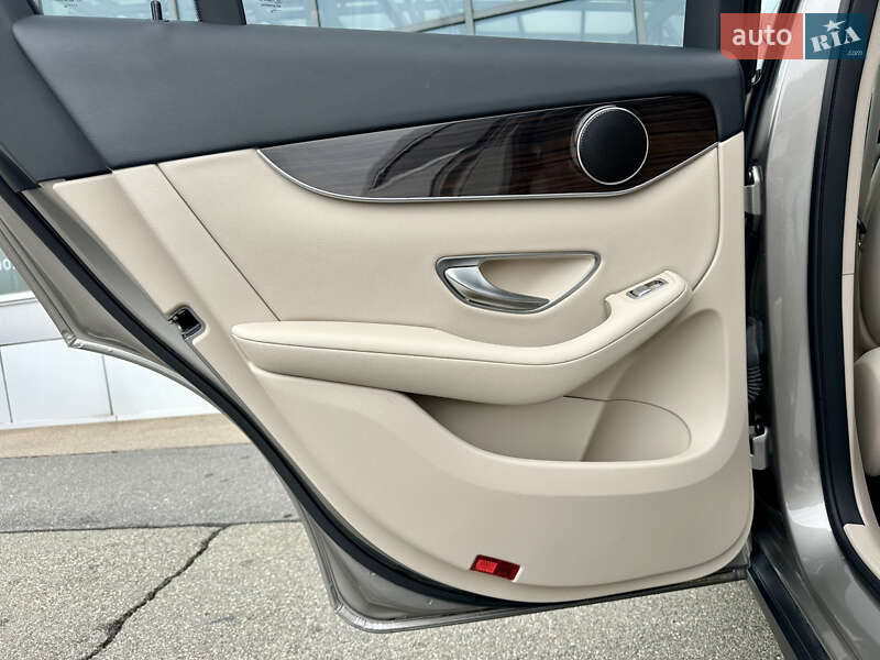 Позашляховик / Кросовер Mercedes-Benz GLC-Class 2020 в Києві