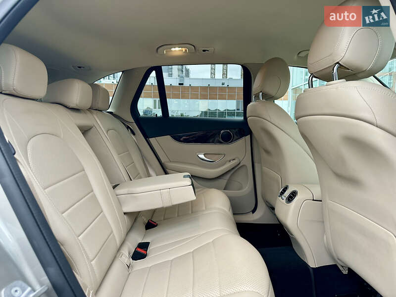 Позашляховик / Кросовер Mercedes-Benz GLC-Class 2020 в Києві