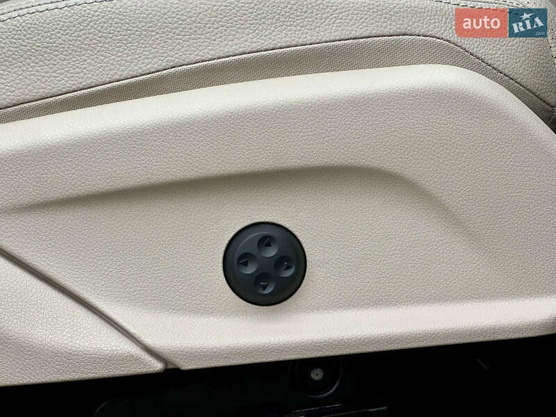 Позашляховик / Кросовер Mercedes-Benz GLC-Class 2020 в Києві