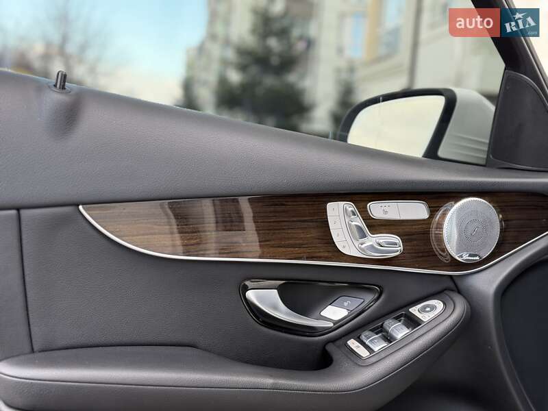 Внедорожник / Кроссовер Mercedes-Benz GLC-Class 2017 в Ивано-Франковске