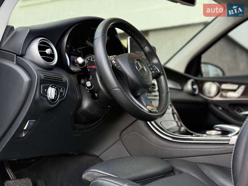 Внедорожник / Кроссовер Mercedes-Benz GLC-Class 2017 в Ивано-Франковске