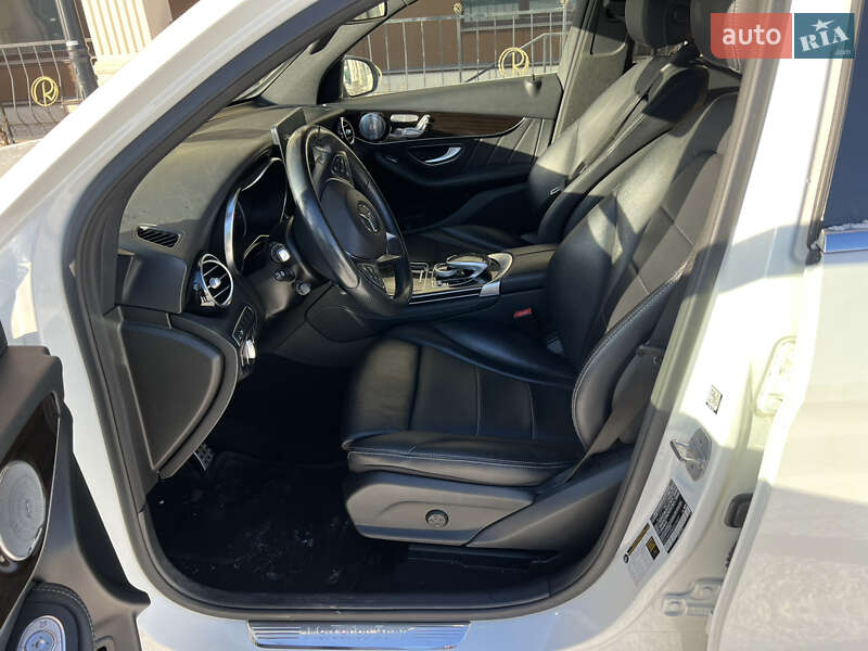 Позашляховик / Кросовер Mercedes-Benz GLC-Class 2017 в Києві фото 14 Позашляховик / Кросовер Mercedes-Benz GLC-Class 2017 в Києві