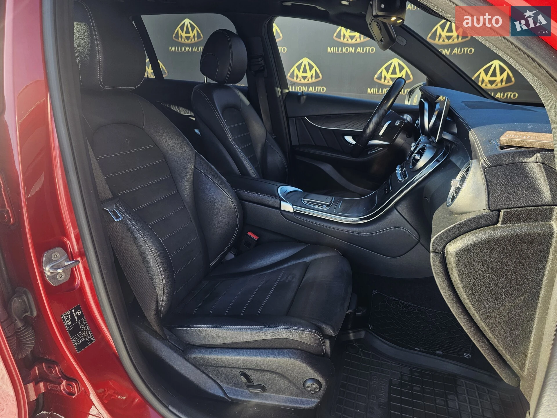 2019 Mercedes-Benz GLC - мініатюра 14