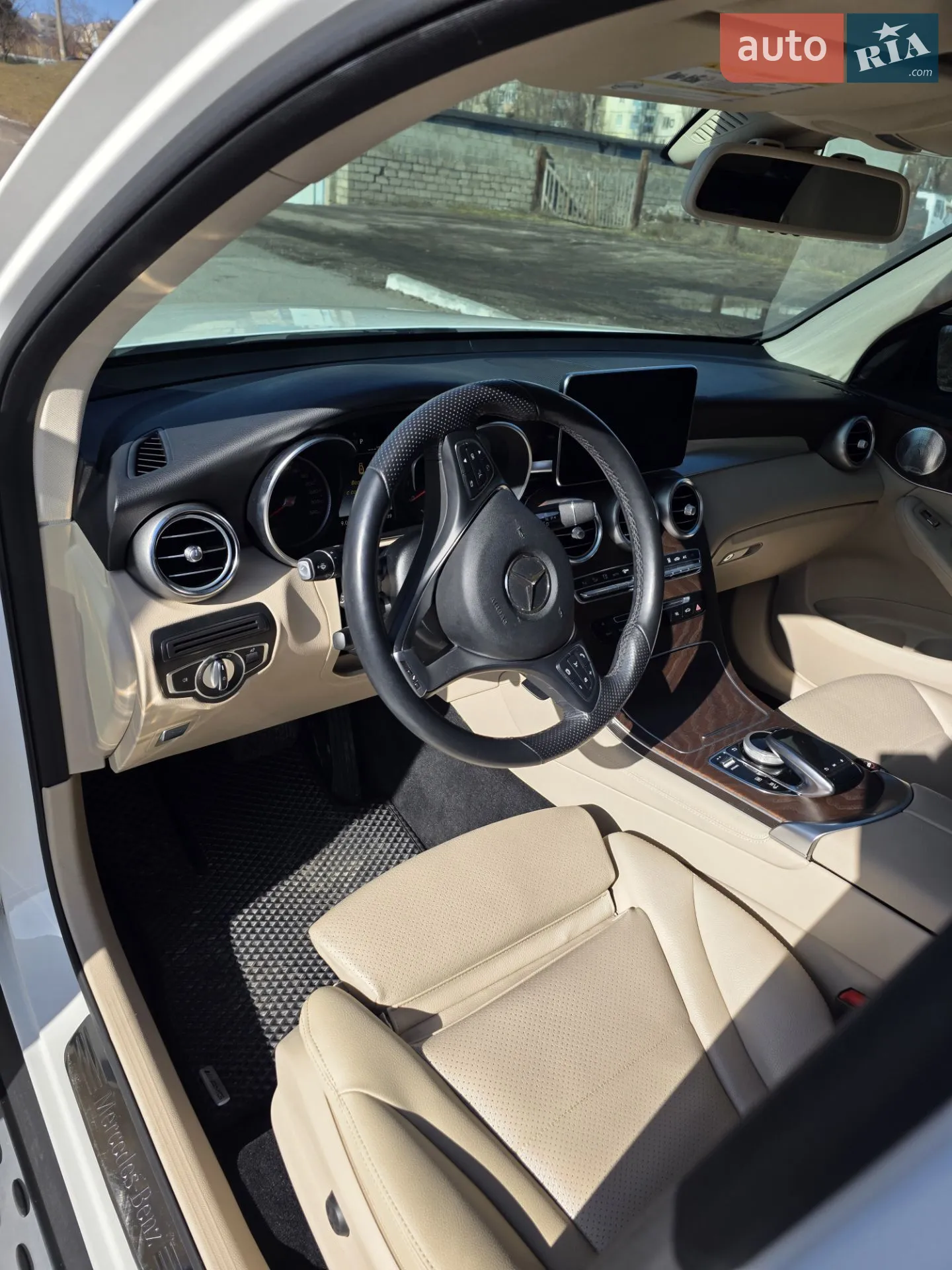 2019 Mercedes-Benz GLC - мініатюра 11