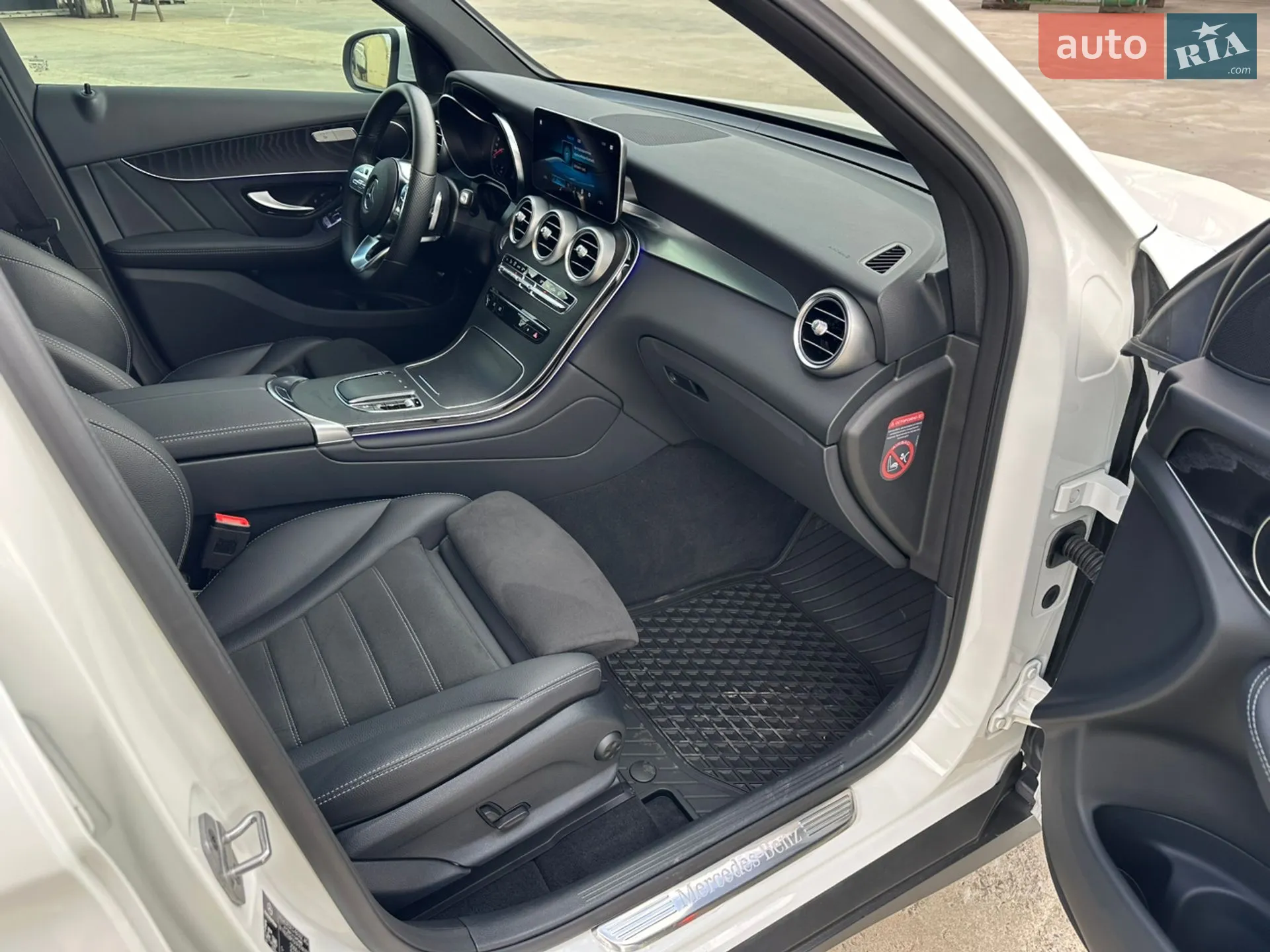 2021 Mercedes-Benz GLC - мініатюра 19