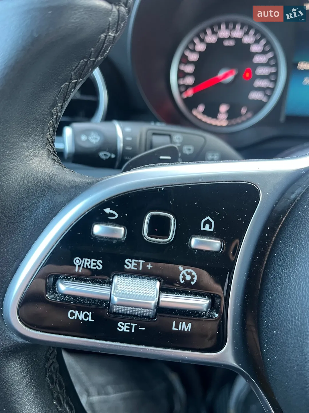 2021 Mercedes-Benz GLC - мініатюра 16