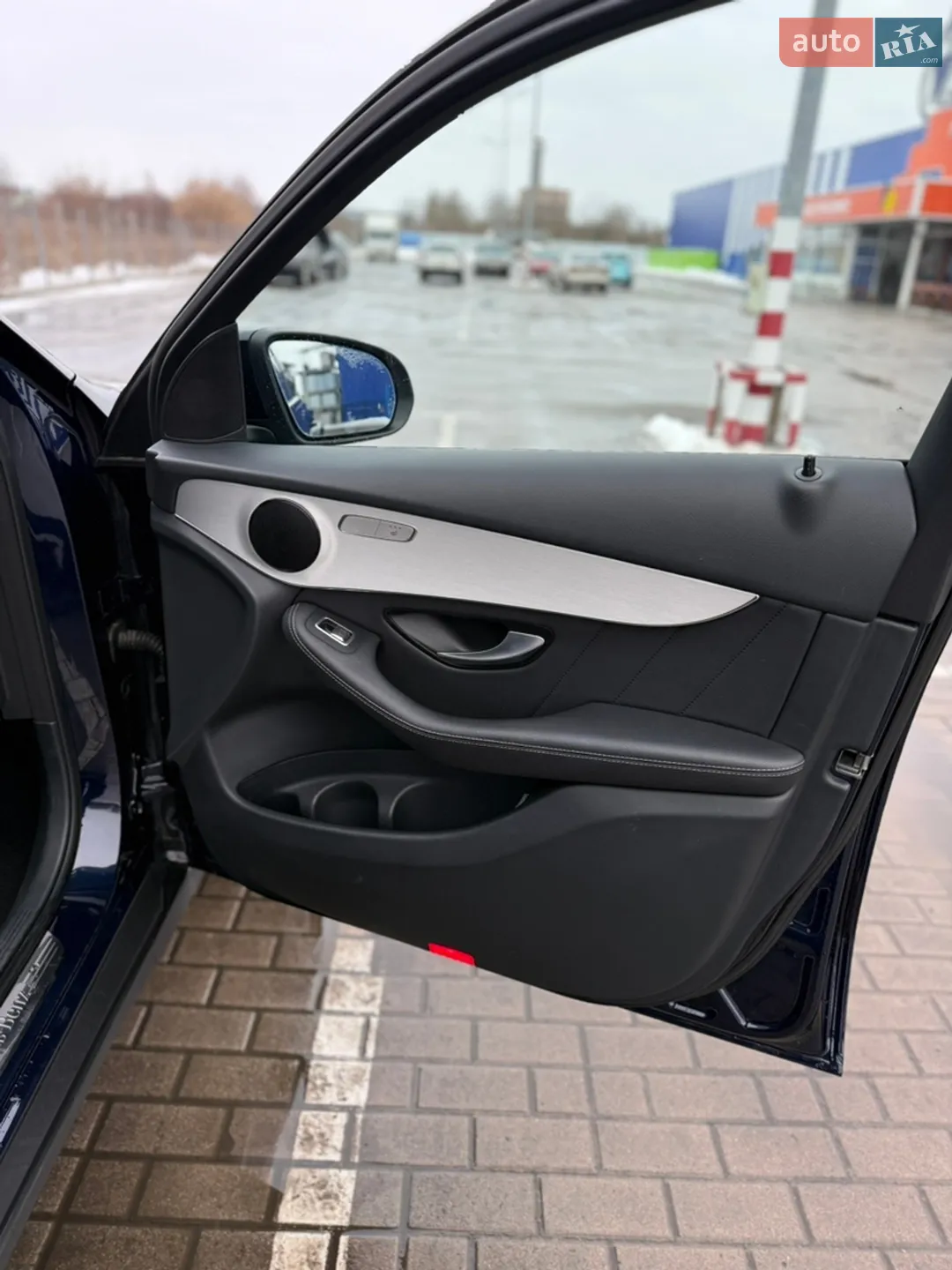 2018 Mercedes-Benz GLC - мініатюра 27