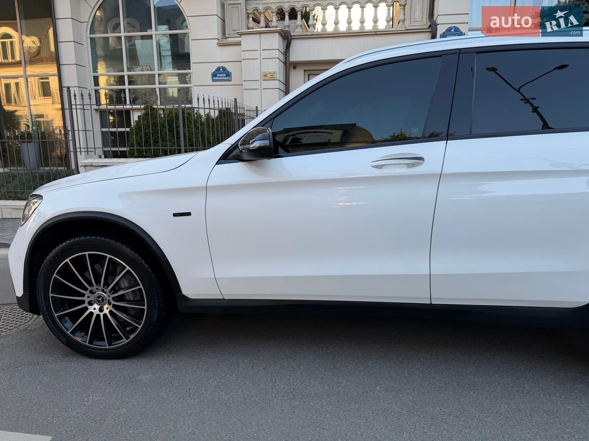 2020 Mercedes-Benz GLC - мініатюра 31