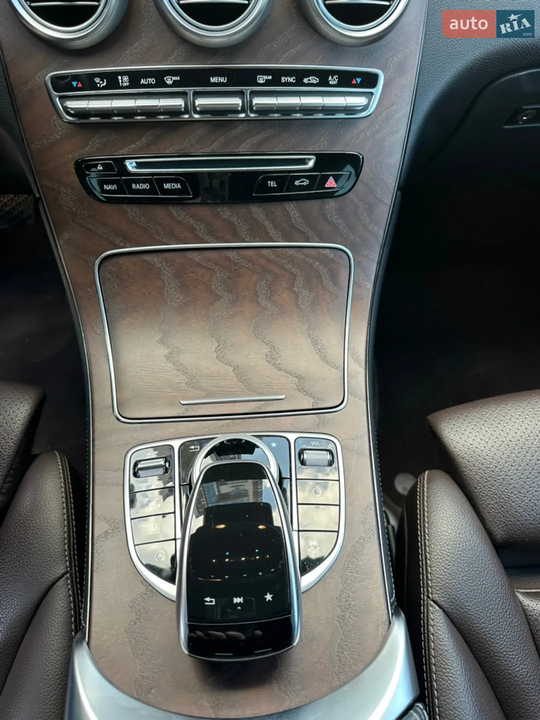2018 Mercedes-Benz GLC - мініатюра 44