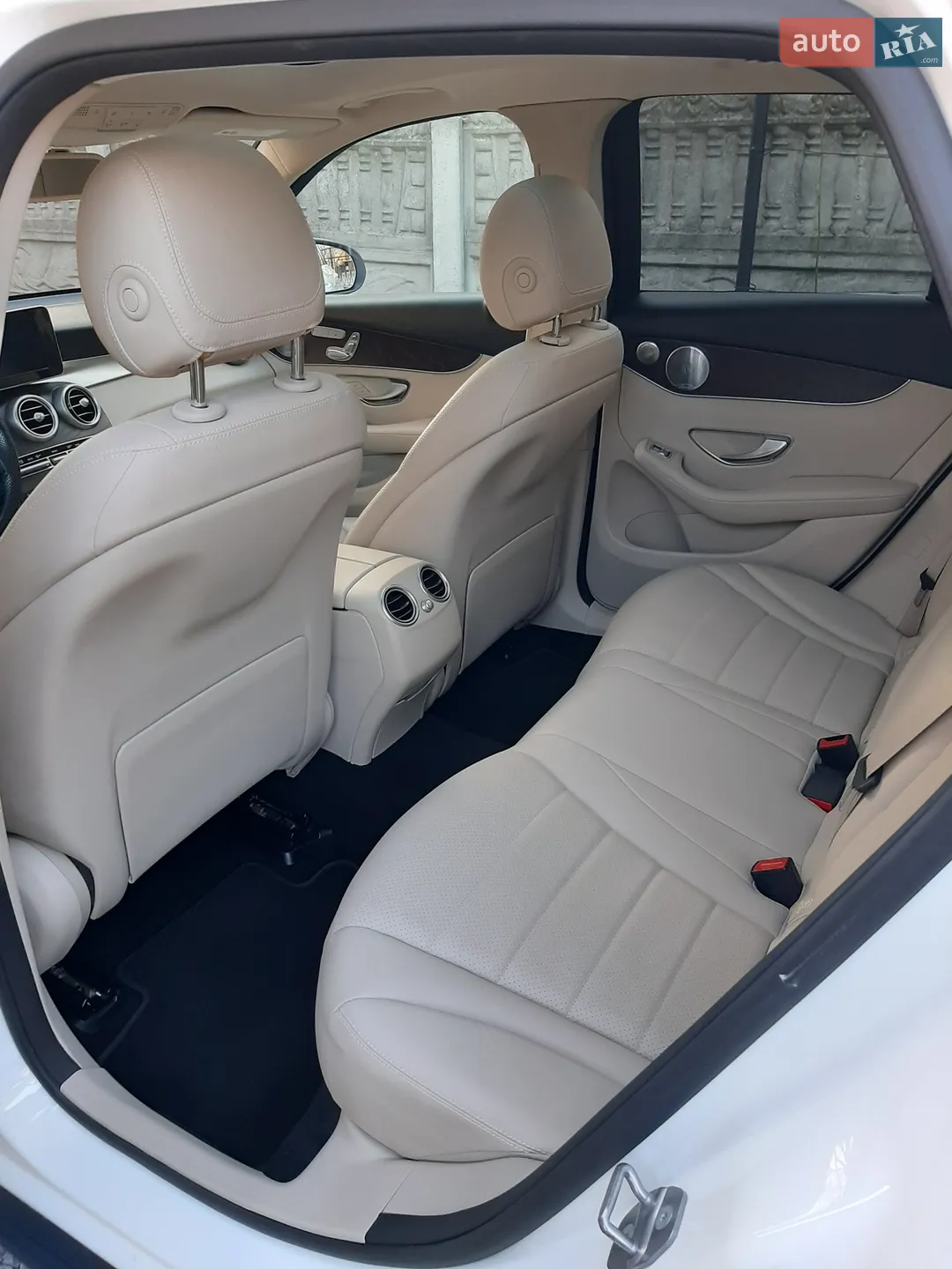 2019 Mercedes-Benz GLC - мініатюра 19