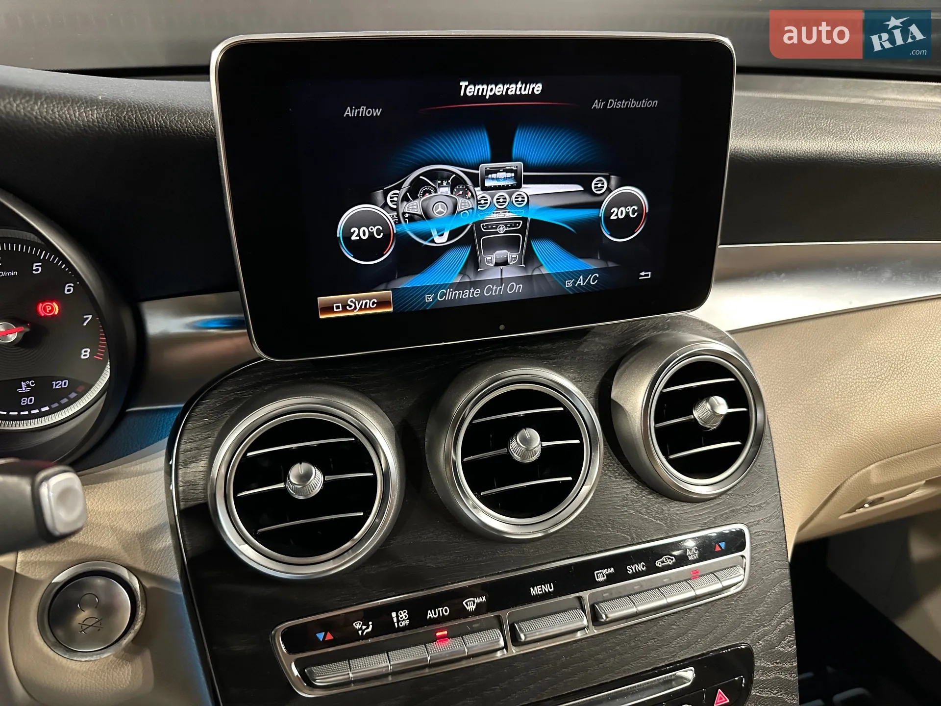 2017 Mercedes-Benz GLC - мініатюра 19