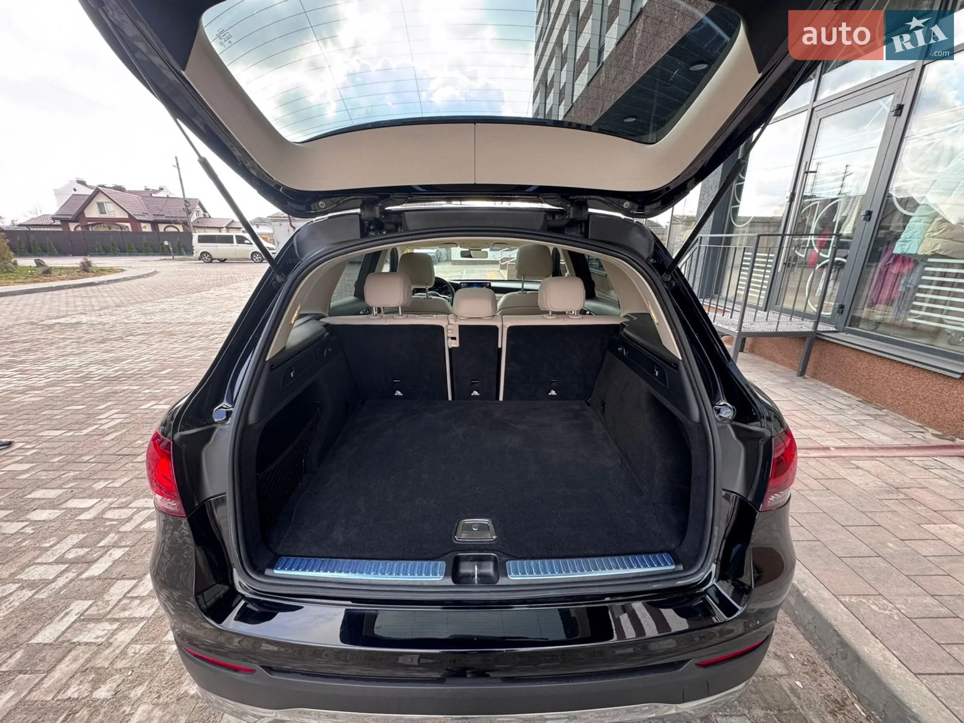 2020 Mercedes-Benz GLC - мініатюра 11