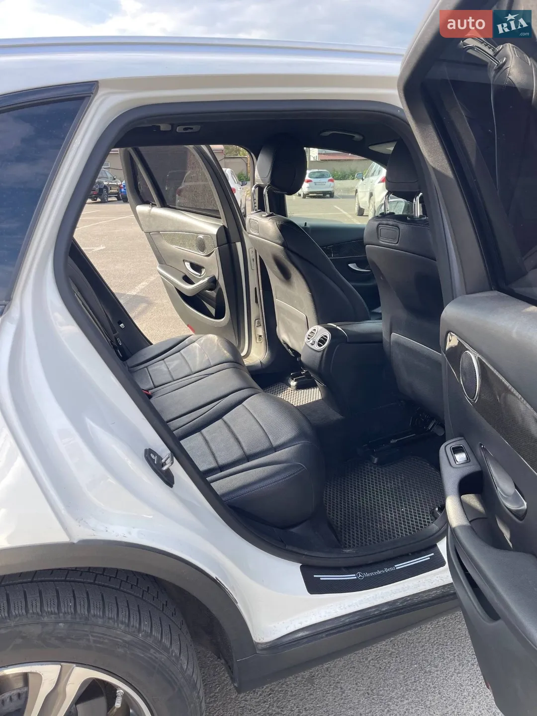 2017 Mercedes-Benz GLC - мініатюра 2