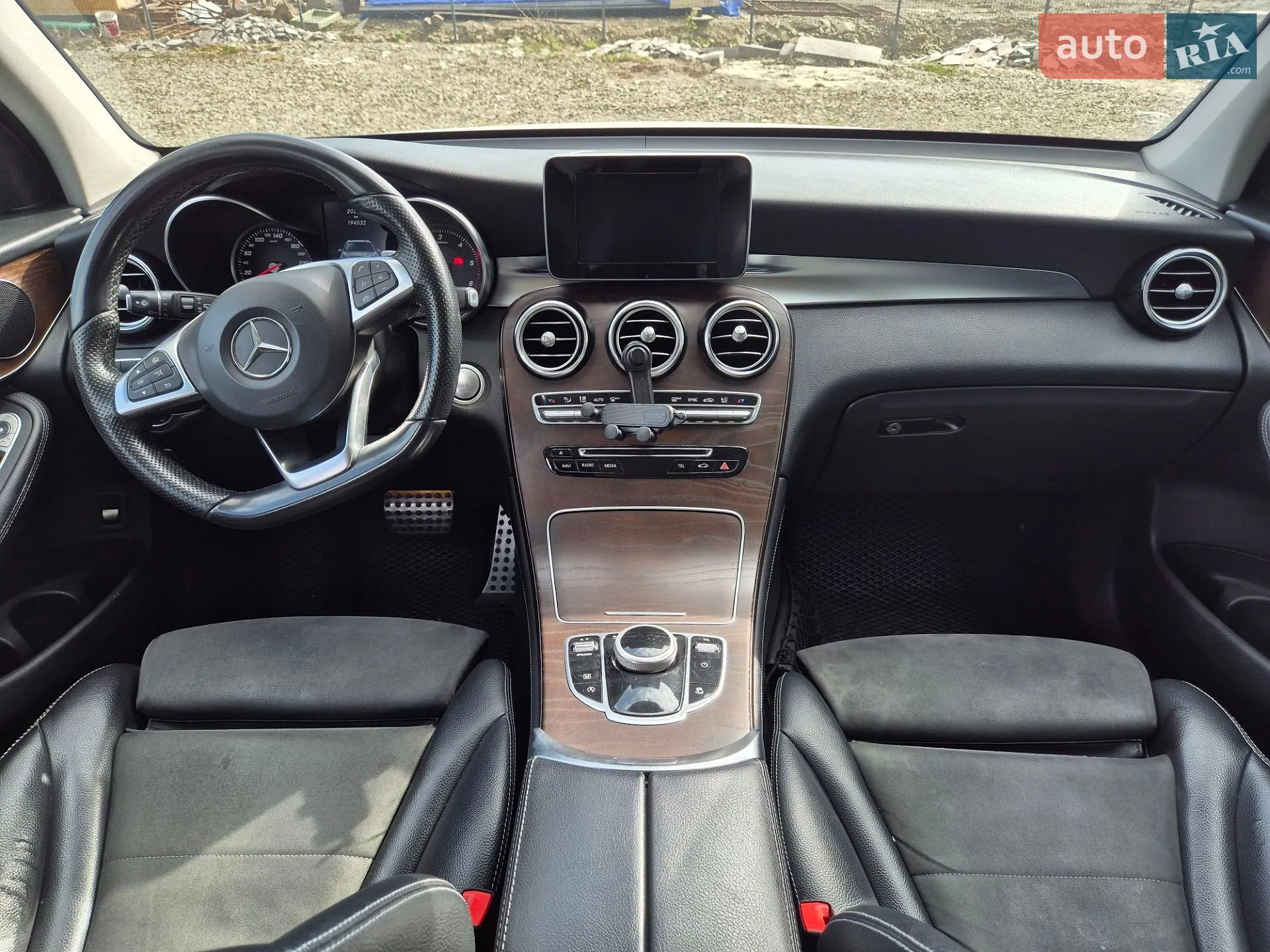 2016 Mercedes-Benz GLC - мініатюра 70