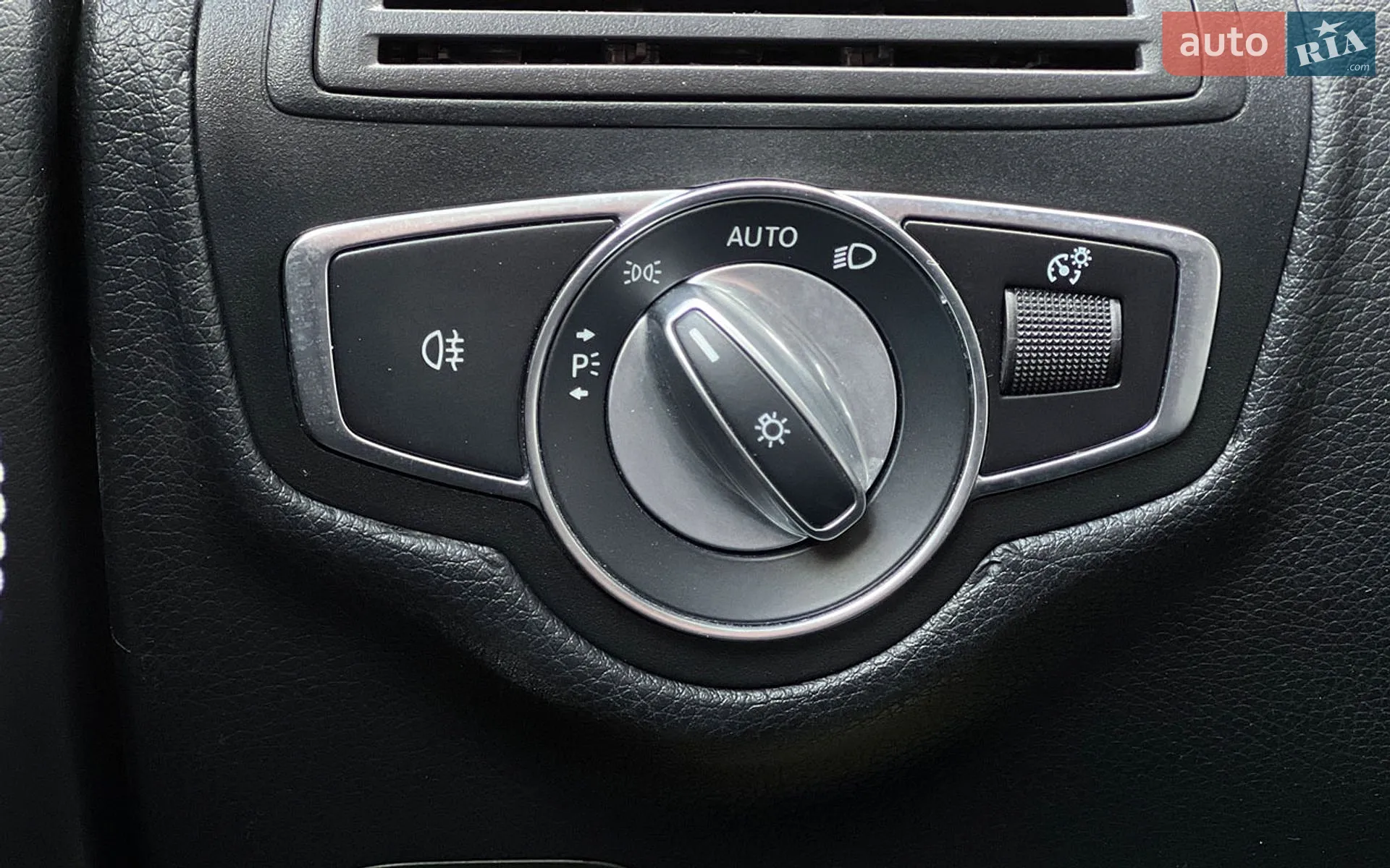 2021 Mercedes-Benz GLC - мініатюра 11