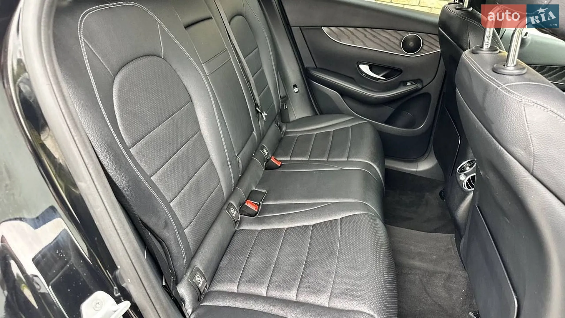 2016 Mercedes-Benz GLC - мініатюра 29