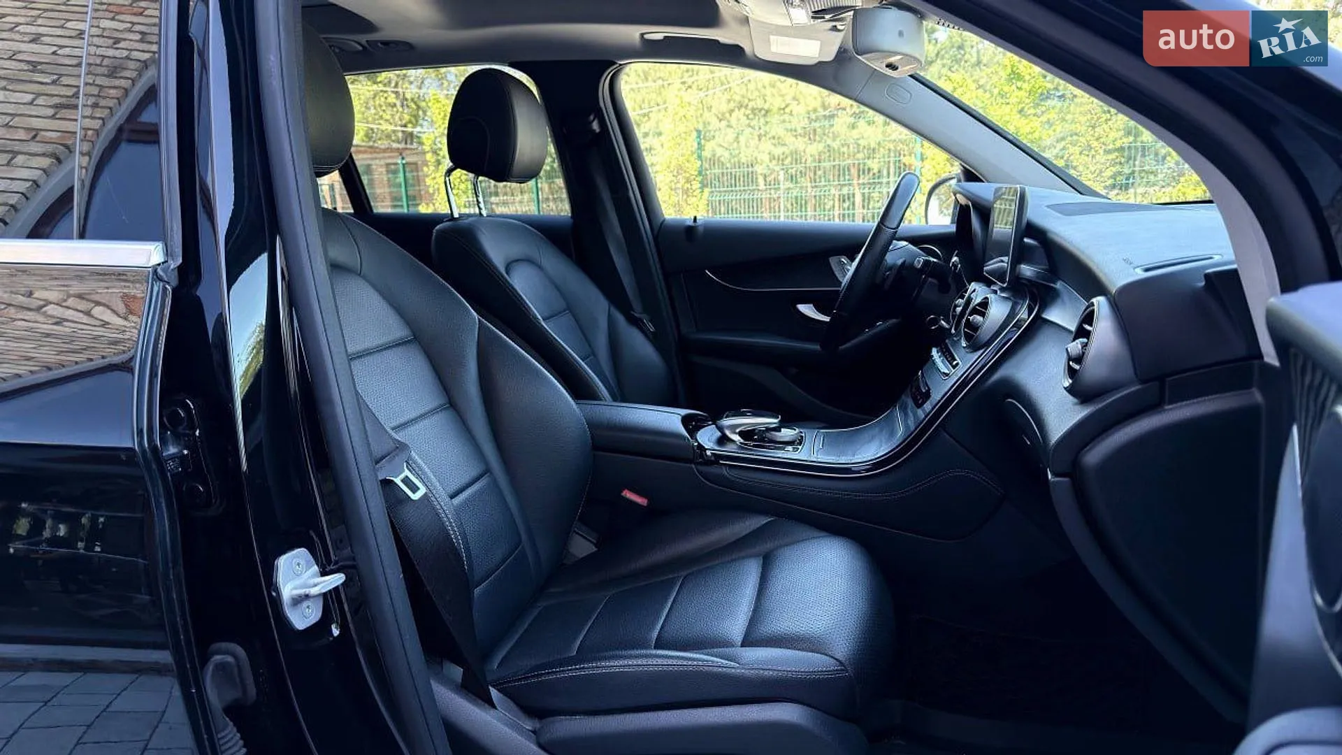 2016 Mercedes-Benz GLC - мініатюра 19
