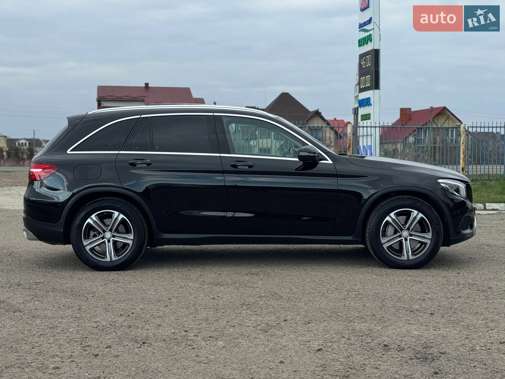 2016 Mercedes-Benz GLC - мініатюра 15