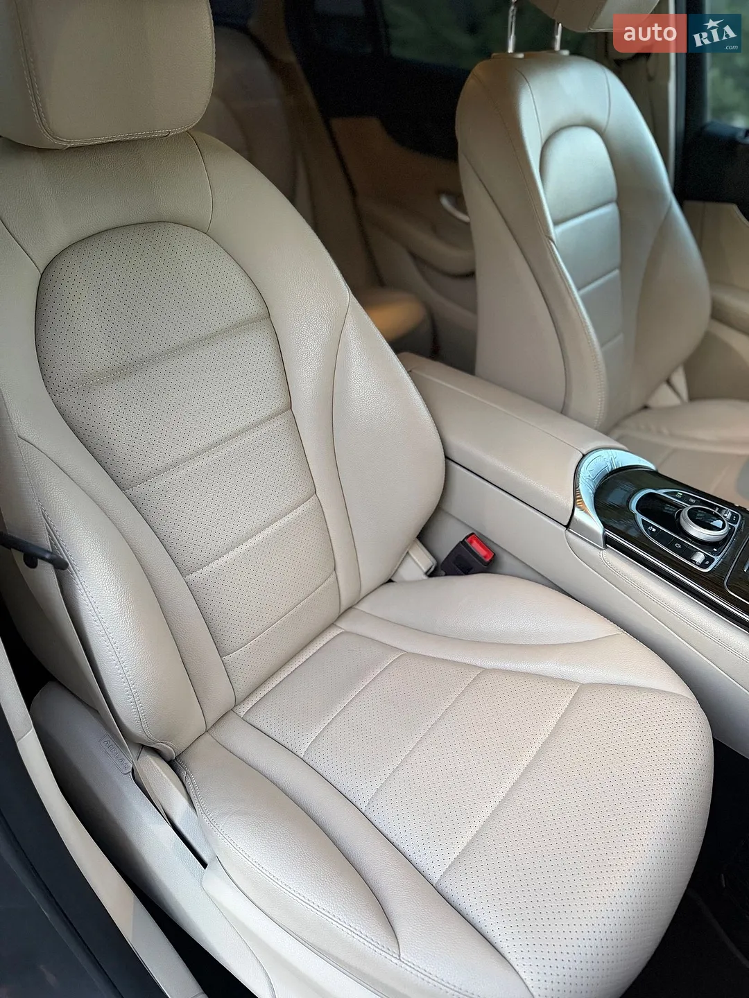 2018 Mercedes-Benz GLC - мініатюра 20