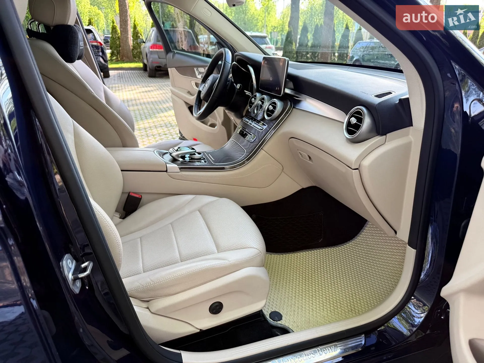 2017 Mercedes-Benz GLC - мініатюра 39