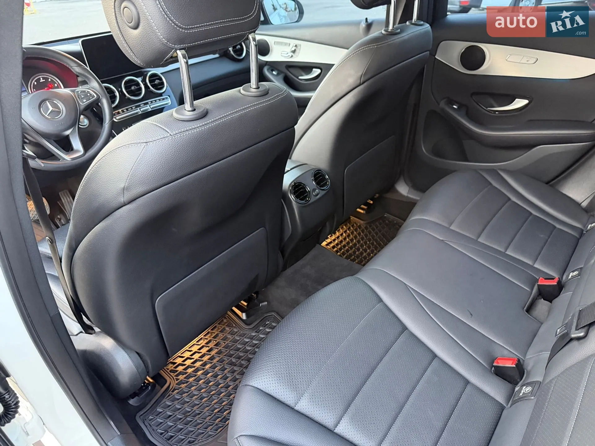 2018 Mercedes-Benz GLC - мініатюра 20